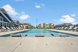 The 85 at Maple Grove in Madison, WI - Building Photo - Building Photo