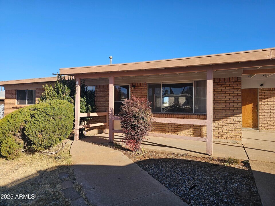 1417 Cushman Dr in Sierra Vista, AZ - Building Photo