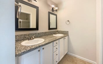 5340 Euler Way in Sacramento, CA - Building Photo - Building Photo