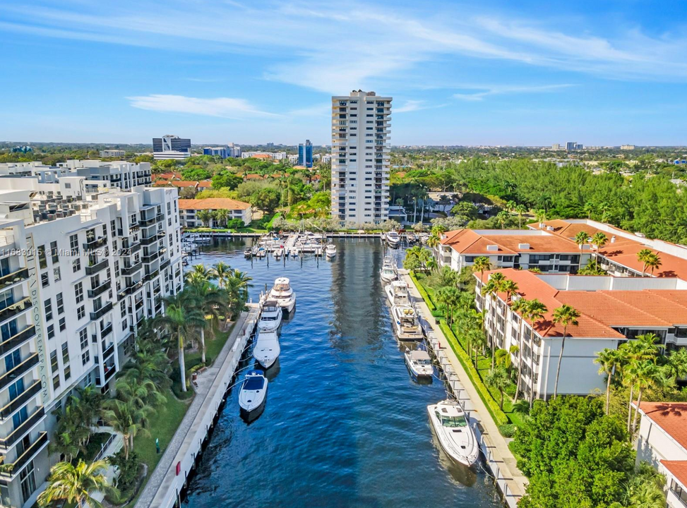 3200 Port Royale Dr N, Unit 809 in Fort Lauderdale, FL - Building Photo