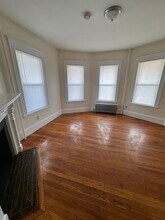 617 Hyde Park Ave, Unit 1 in Boston, MA - Building Photo - Building Photo