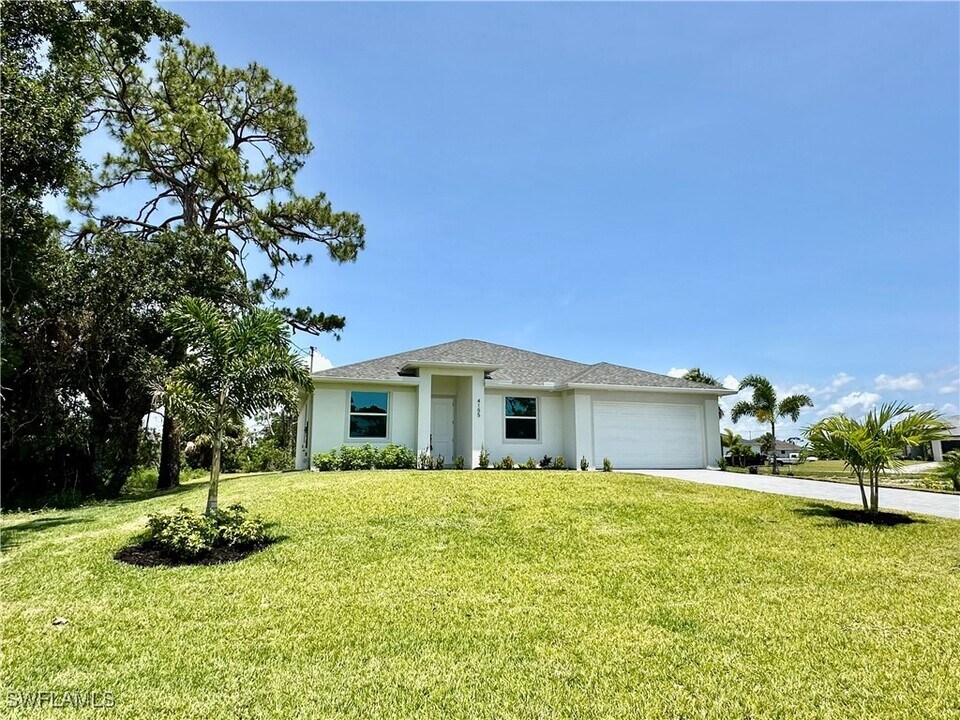 4155 NW 38th St in Cape Coral, FL - Building Photo