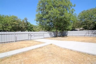 4236 Lisbon St in Fort Worth, TX - Building Photo - Building Photo