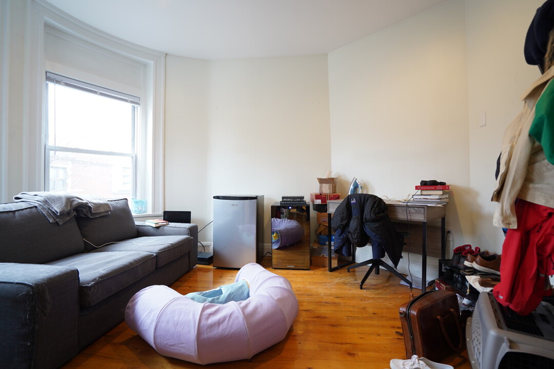 10 Brainerd Rd in Boston, MA - Building Photo
