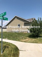 749 North Devonshire Drive in Saratoga Springs, UT - Building Photo - Building Photo