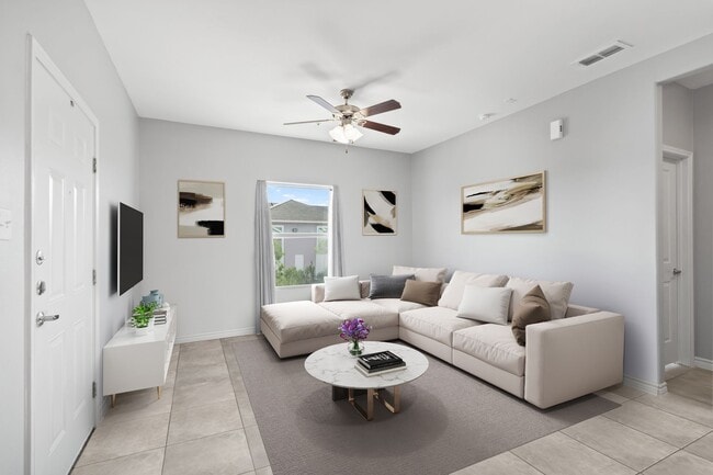 The Apartments at Riverhill in Laredo, TX - Foto de edificio - Building Photo