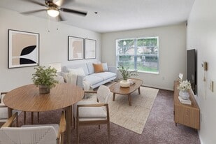 Wellington Village in Hilliard, OH - Building Photo