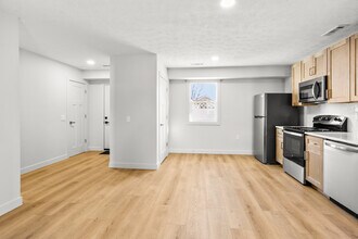 425 W Lincoln St in Papillion, NE - Foto de edificio - Building Photo