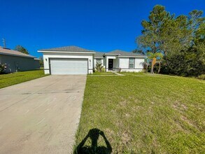 205 Hibiscus Ln in Poinciana, FL - Building Photo - Building Photo