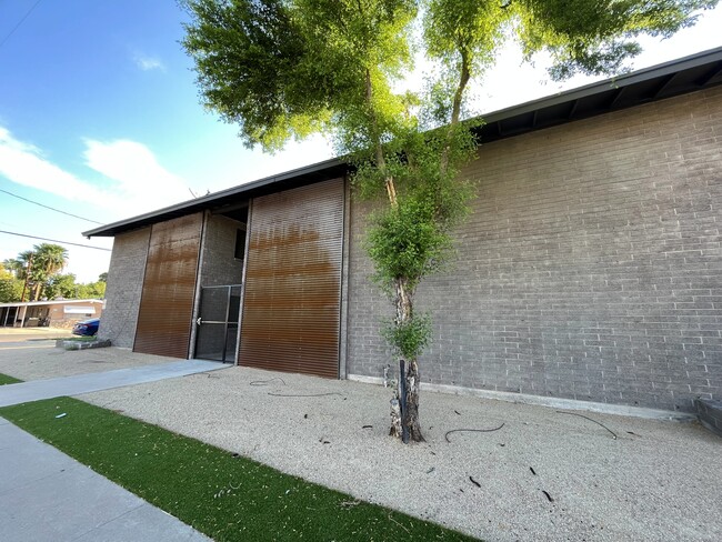 Urbana at 11th in Phoenix, AZ - Building Photo - Building Photo