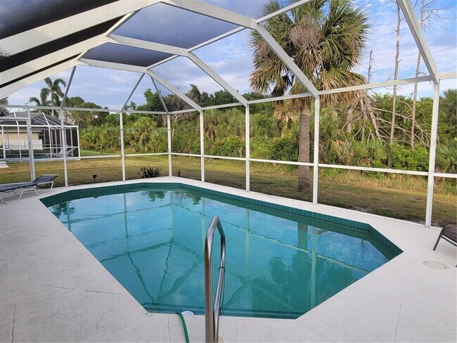 72 Long Meadow Ct in Rotonda West, FL - Building Photo - Building Photo