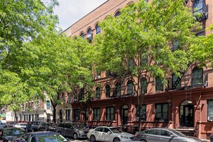 465 W 164th St in New York, NY - Building Photo