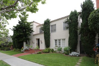 139 S Bedford Dr in Beverly Hills, CA - Building Photo - Building Photo