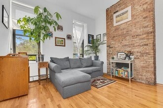 543 1/2 East 6th Street, Unit 5 in New York, NY - Building Photo - Building Photo