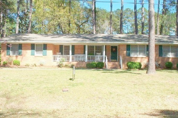 2215 Young Dr in Valdosta, GA - Building Photo