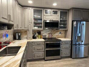 319 Wood Dale Dr in Wellington, FL - Building Photo - Building Photo