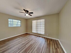 4915 Johnson St in Hollywood, FL - Building Photo - Building Photo