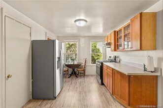 27 Pearl St, Unit 2 in New Haven, CT - Building Photo - Building Photo