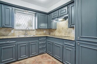 1329 Mackie Dr in Richardson, TX - Foto de edificio - Building Photo