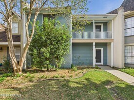 19 Courtyard Cir in Lafayette, LA - Building Photo