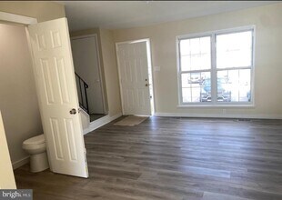 9613 Baron Pl in Baltimore, MD - Building Photo - Building Photo