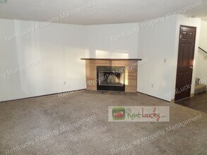 33033-33035 22nd Pl S in Federal Way, WA - Building Photo - Building Photo