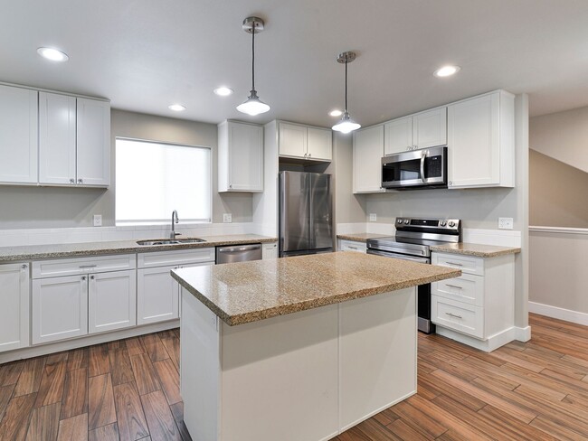 29701 24th Ave S in Federal Way, WA - Building Photo - Building Photo