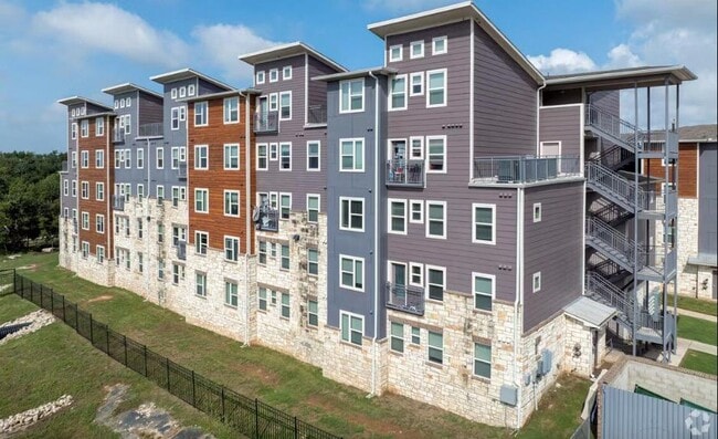 property at 2401 E Oltorf St