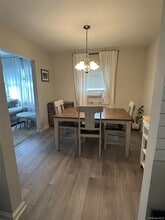 17 Hazel Pl in Lynbrook, NY - Building Photo - Building Photo