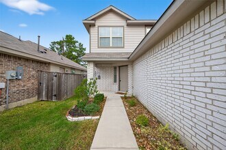 4612 Peralta Hts Wy in Porter, TX - Foto de edificio - Building Photo