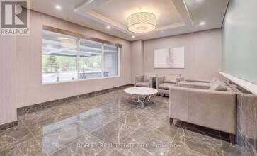 716 The West Mall in Toronto, ON - Building Photo - Building Photo