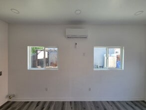 713 3/4 W 57th st in Los Angeles, CA - Building Photo - Building Photo