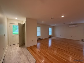 26 Madison St in Hamilton, NY - Building Photo - Building Photo