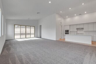 85 Sarabeth St in Las Vegas, NV - Building Photo - Building Photo