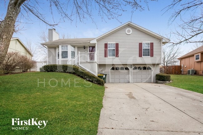 1529 NE Auburn Dr