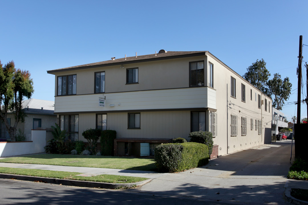 826 Euclid Ave in Long Beach, CA - Building Photo