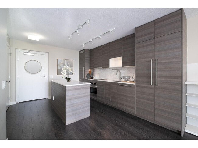 13398-13104 104 Ave in Surrey, BC - Building Photo - Building Photo