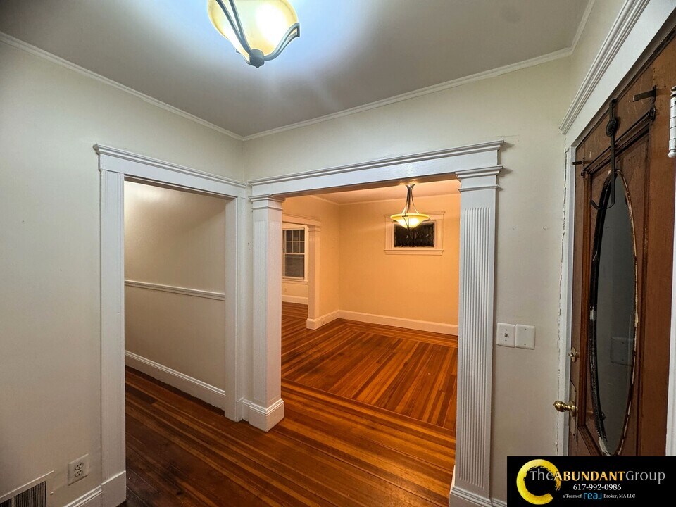 11 Fairfield St, Unit #1 in Watertown, MA - Foto de edificio