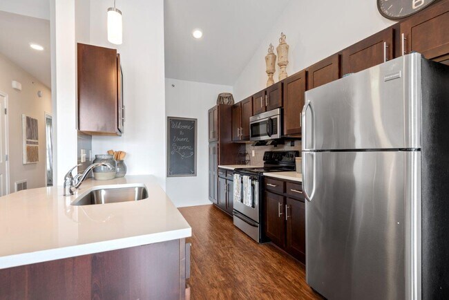 Union Square Apartment Homes in North Chili, NY - Foto de edificio - Building Photo