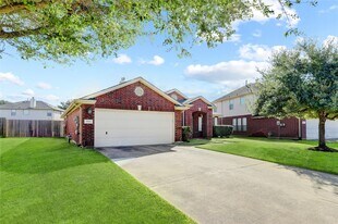 5503 Gatesprings Ln in Sugar Land, TX - Building Photo