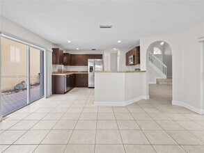 5153 NW 113th Ave in Doral, FL - Building Photo - Building Photo