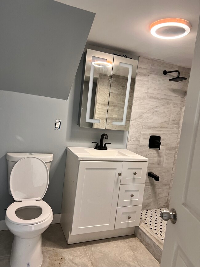 219 Tecumseh Ave, Unit 1A in Mount Vernon, NY - Foto de edificio - Building Photo