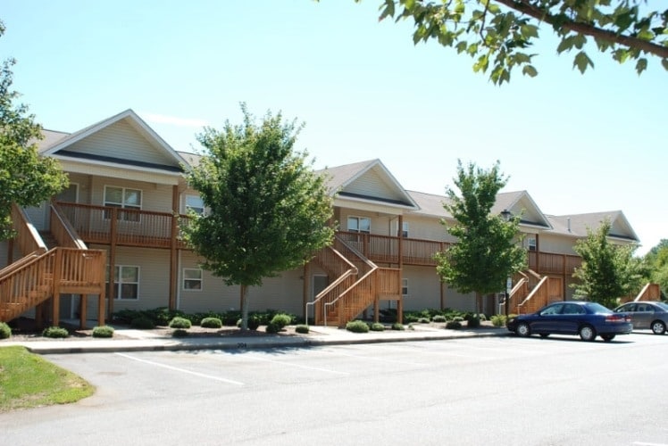 201 Olde Covington Way in Arden, NC - Building Photo