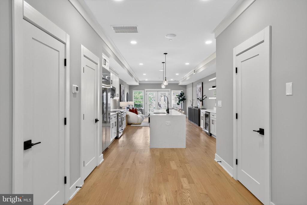 1329 Irving St NW in Washington, DC - Foto de edificio