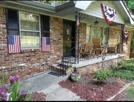 396 Plantation Rd SW, Unit Main in Smyrna, GA - Building Photo