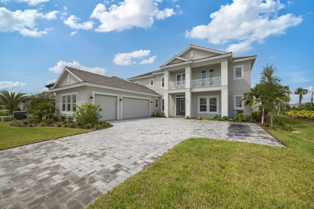 33889 Galley Wy in Wesley Chapel, FL - Building Photo