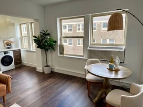 5638 N Ashland Ave, Unit 2 in Chicago, IL - Building Photo - Building Photo