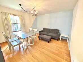 4006 S Crestview Dr NW in Huntsville, AL - Building Photo - Building Photo