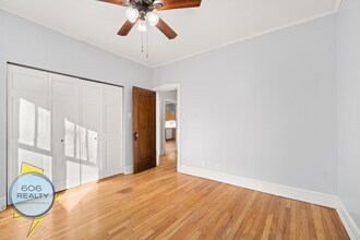 824 W Roscoe St, Unit 2 in Chicago, IL - Building Photo - Building Photo