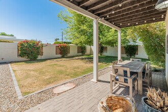 4146 E Glenrosa Ave in Phoenix, AZ - Building Photo - Building Photo